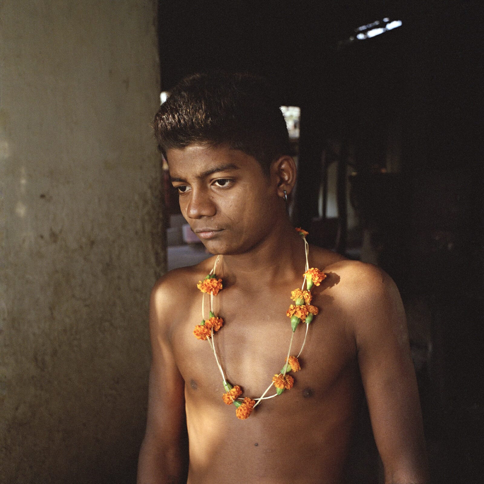 Portrait aux œillets d’Inde, marché aux fleurs, Calcutta